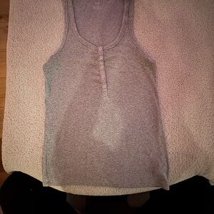 Women's Gray Sleeveless Top